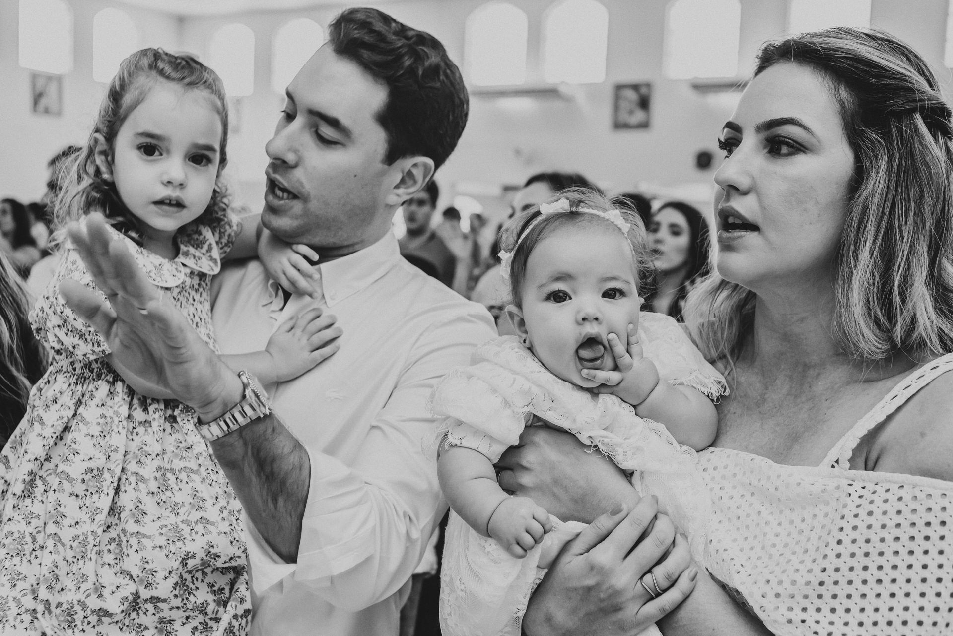 Foto Batizado Maria & Izabel / Paróquia São João Bosco Foto Batizado Maria & Izabel / Paróquia São João Bosco - Imagem 10