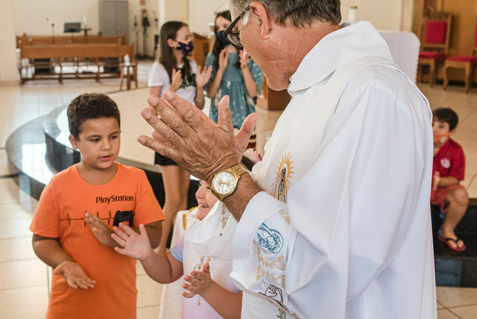 Foto Batizado - Bento - Igreja Nossa Senhora de Fátima - Campo Grande - MS Foto Batizado - Bento - Igreja Nossa Senhora de Fátima - Campo Grande - MS - Imagem 74